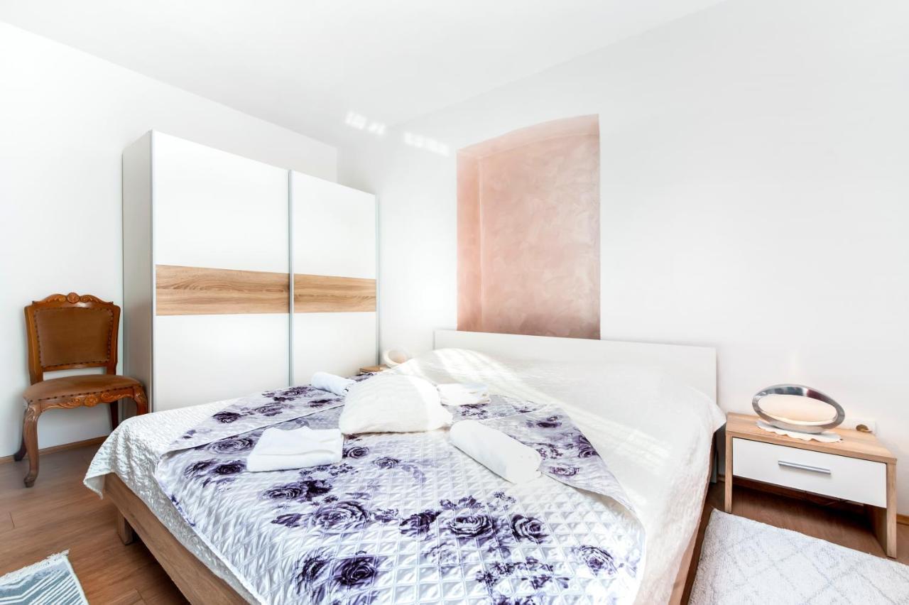 Apartment Roze Rovinj Eksteriør billede